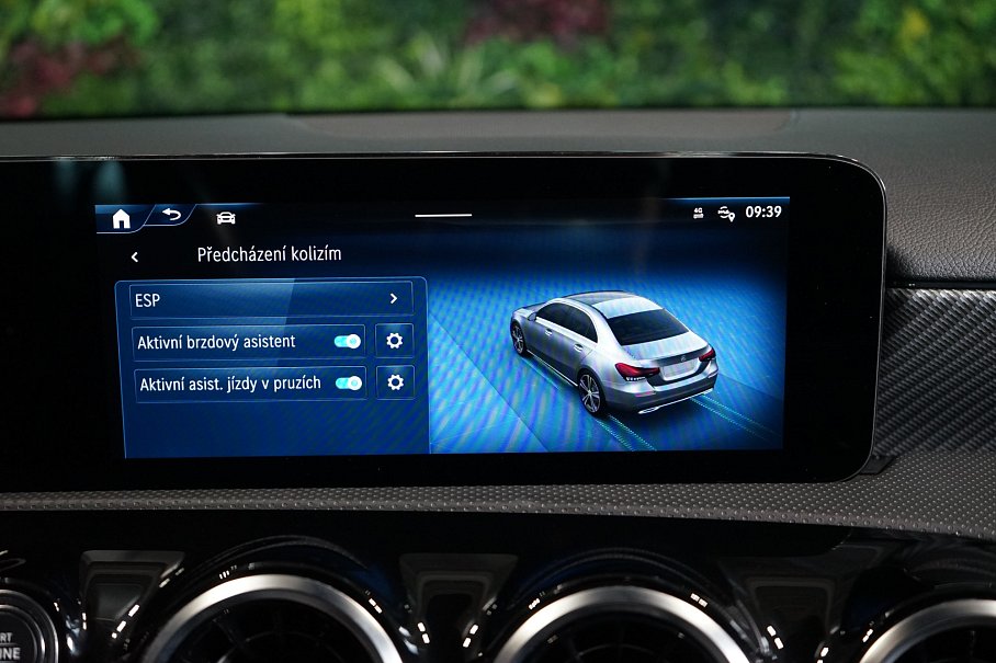 Mercedes-Benz Třída A 180