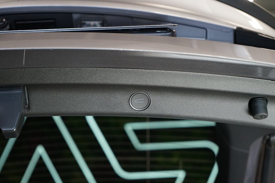 Tesla Model Y Dual Motor Performance