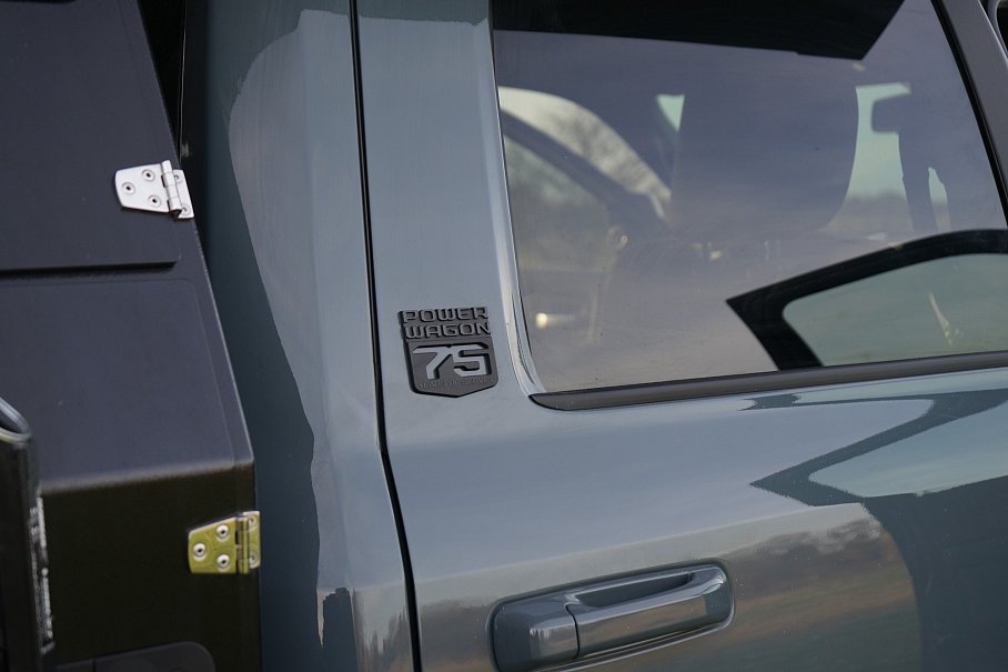 Dodge RAM 2500 Heavy Duty 6.4L HEMI