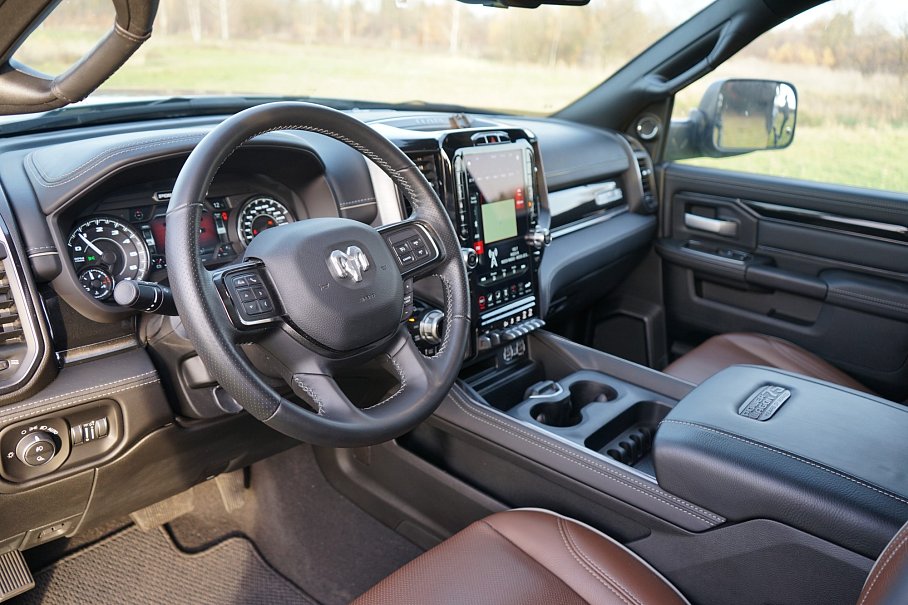 Dodge RAM 2500 Heavy Duty 6.4L HEMI