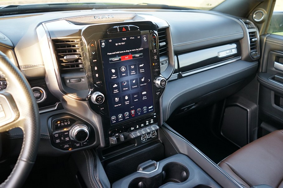 Dodge RAM 2500 Heavy Duty 6.4L HEMI