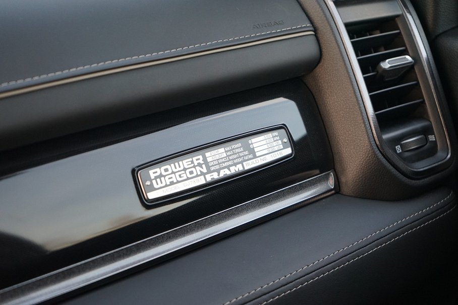 Dodge RAM 2500 Heavy Duty 6.4L HEMI