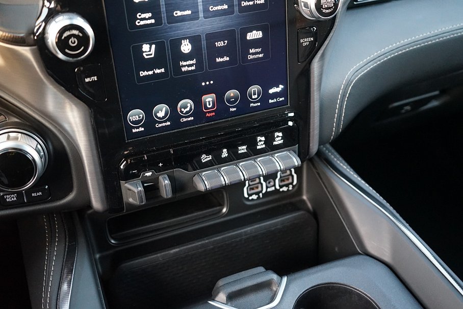 Dodge RAM 2500 Heavy Duty 6.4L HEMI