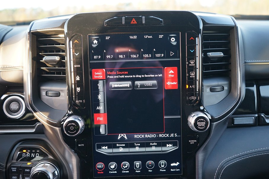 Dodge RAM 2500 Heavy Duty 6.4L HEMI