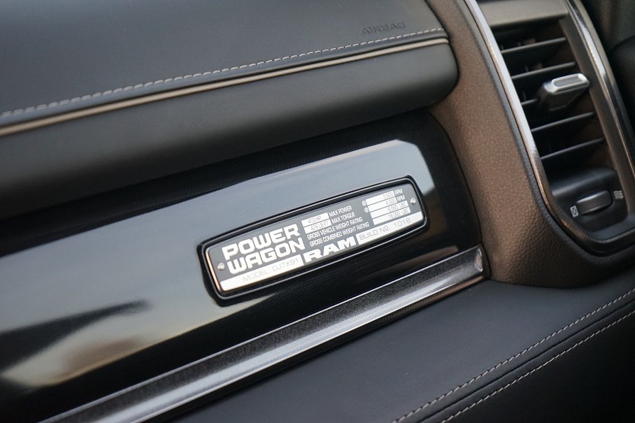 Dodge RAM 2500 Heavy Duty 6.4L HEMI