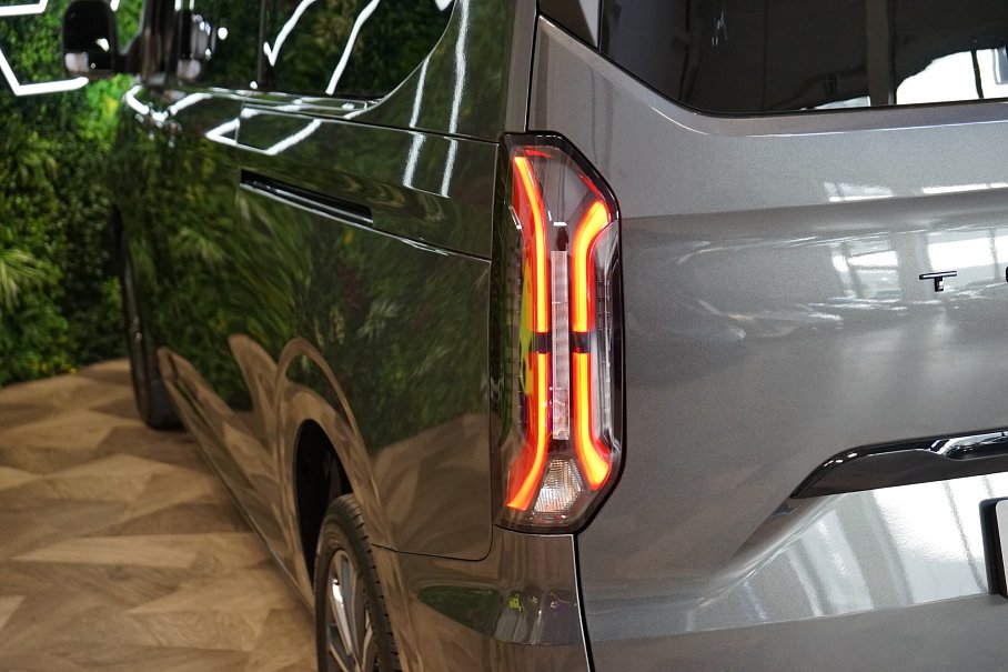 Ford Tourneo Custom 2.0 EcoBlue Titanium X