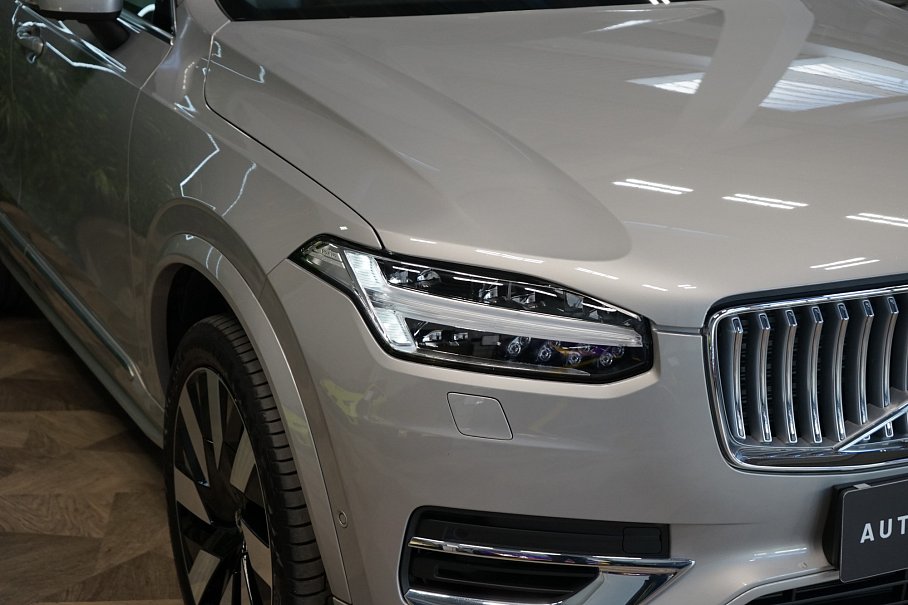 Volvo XC90 T8 AWD Recharge