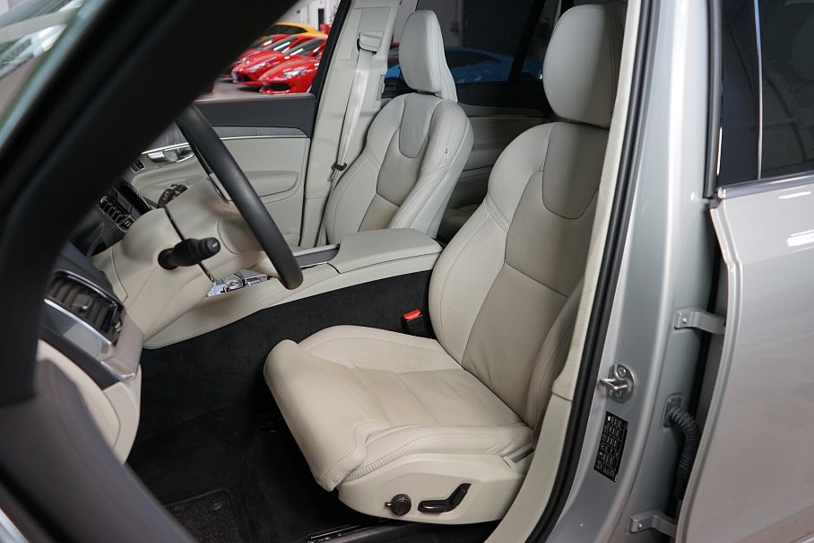 Volvo XC90 T8 AWD Recharge