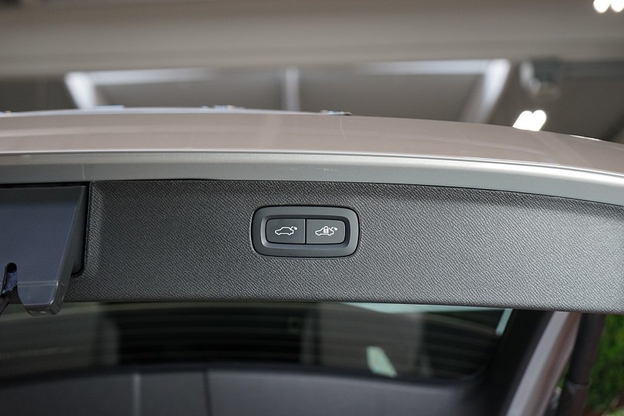 Volvo XC90 T8 AWD Recharge