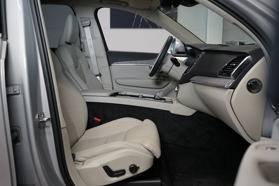 Volvo XC90 T8 AWD Recharge