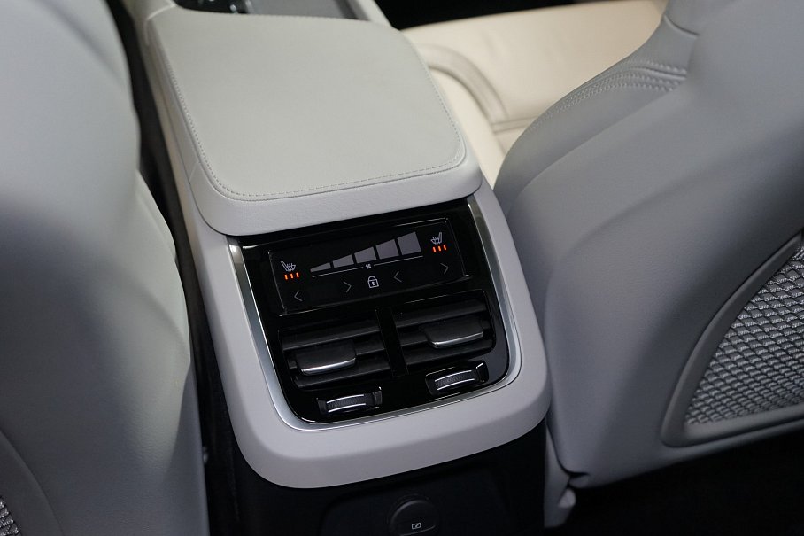 Volvo XC90 T8 AWD Recharge