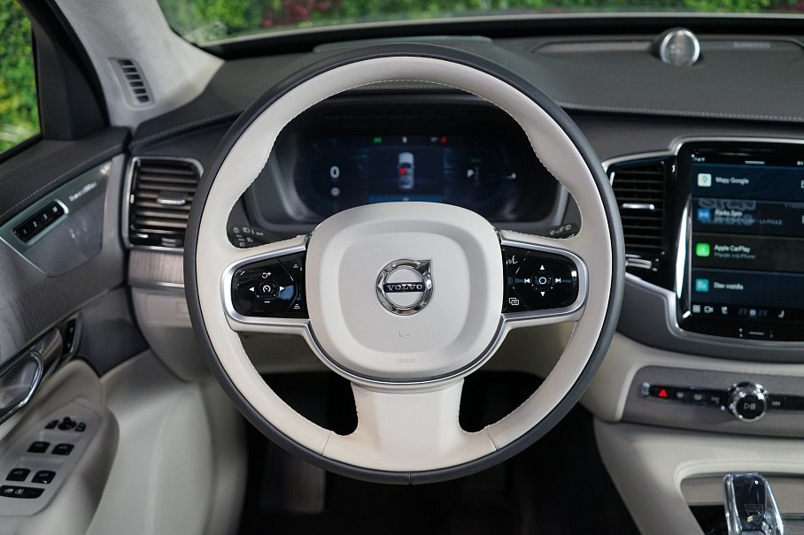 Volvo XC90 T8 AWD Recharge