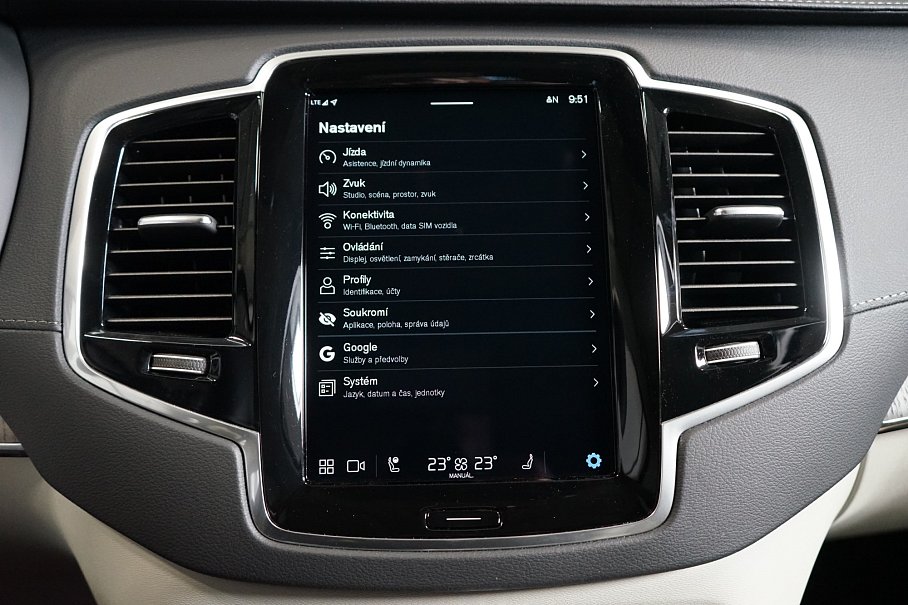 Volvo XC90 T8 AWD Recharge