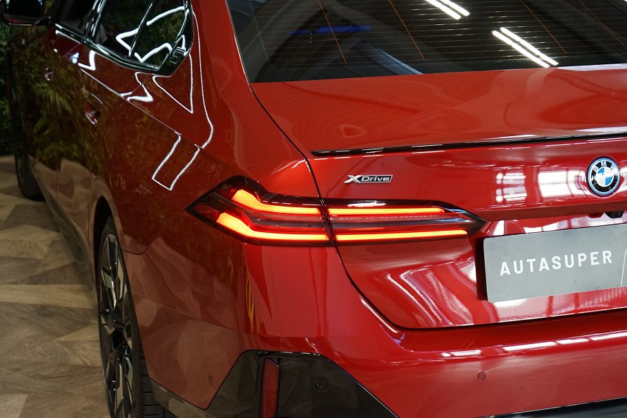 BMW Řada 5 550e xDrive