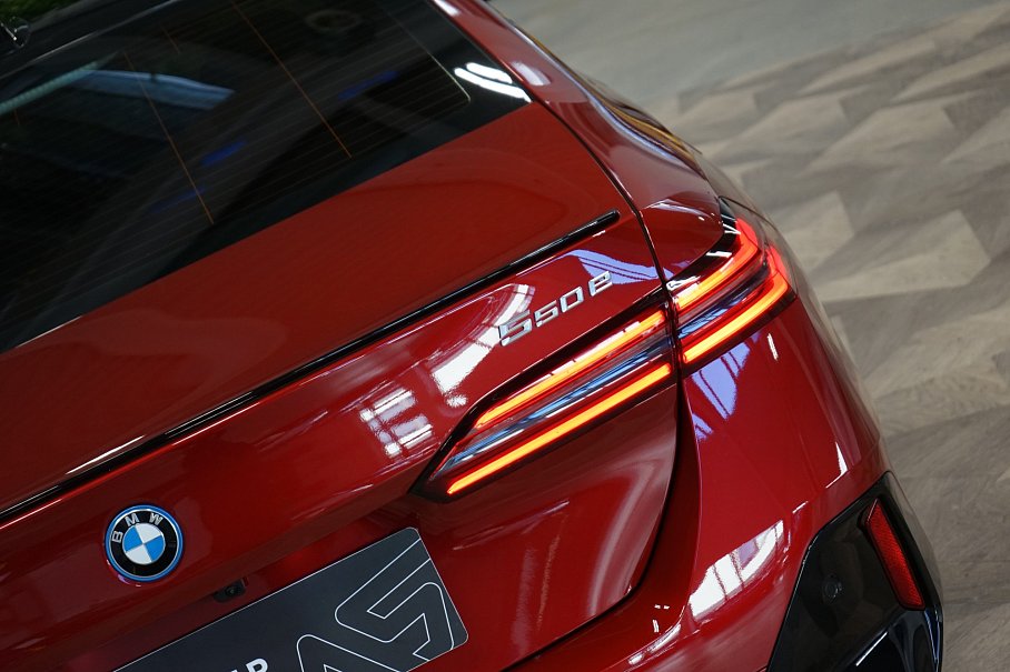 BMW Řada 5 550e xDrive