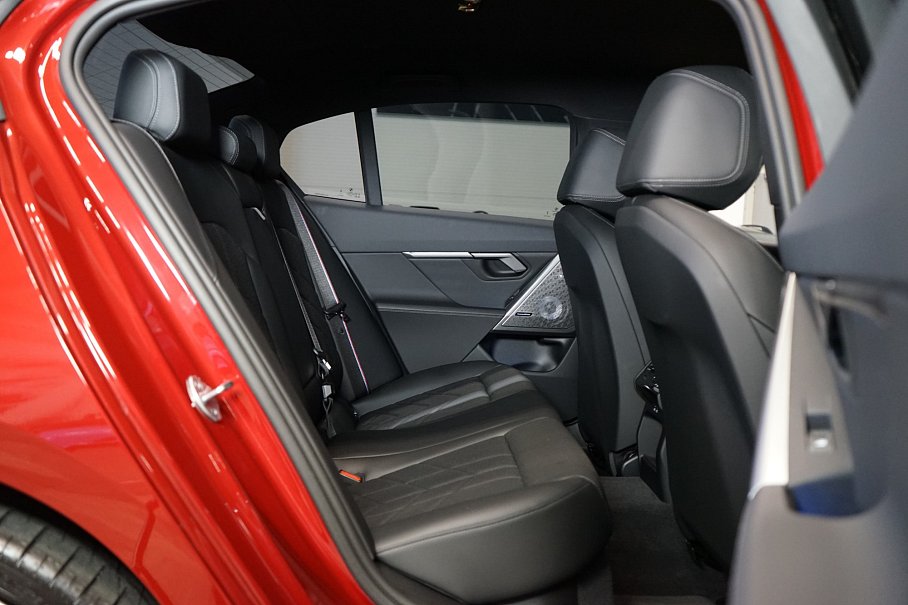 BMW Řada 5 550e xDrive