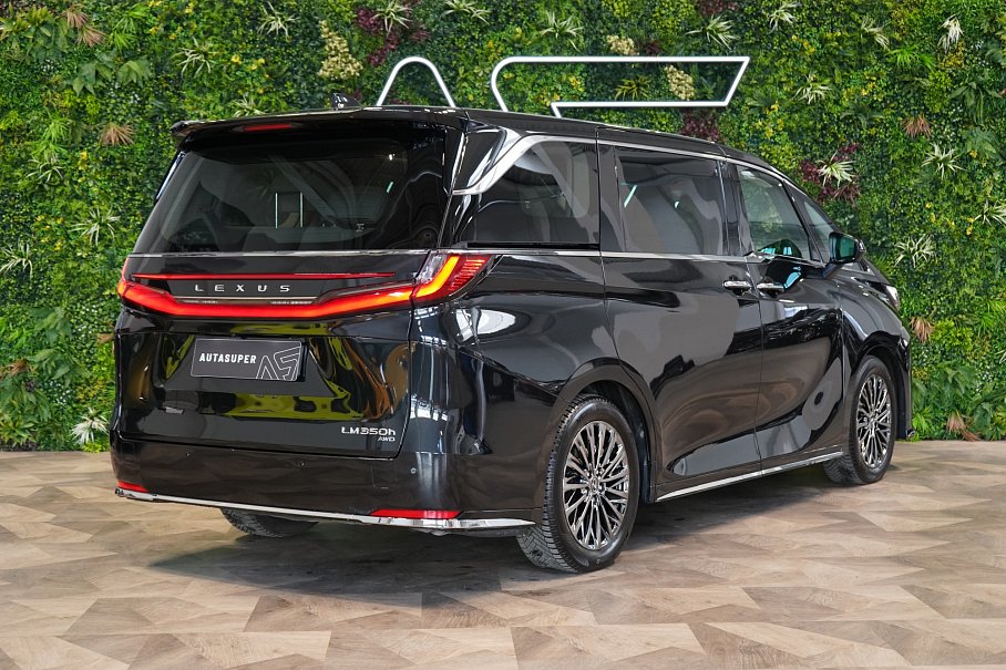 Lexus LM 350h  Luxury