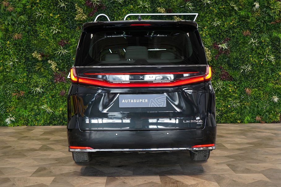 Lexus LM 350h  Luxury