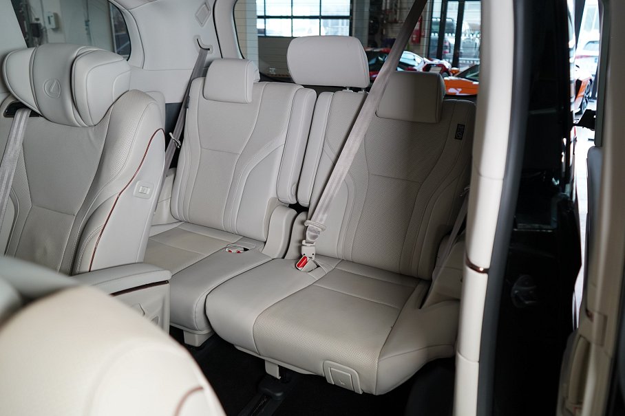 Lexus LM 350h  Luxury