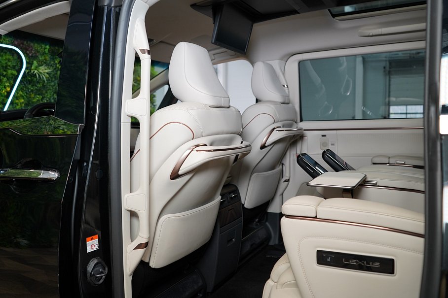 Lexus LM 350h  Luxury