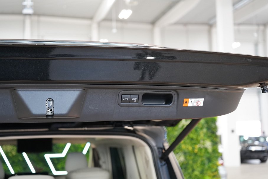 Lexus LM 350h  Luxury