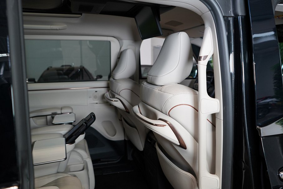 Lexus LM 350h  Luxury