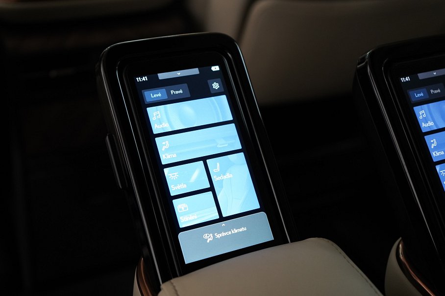 Lexus LM 350h  Luxury