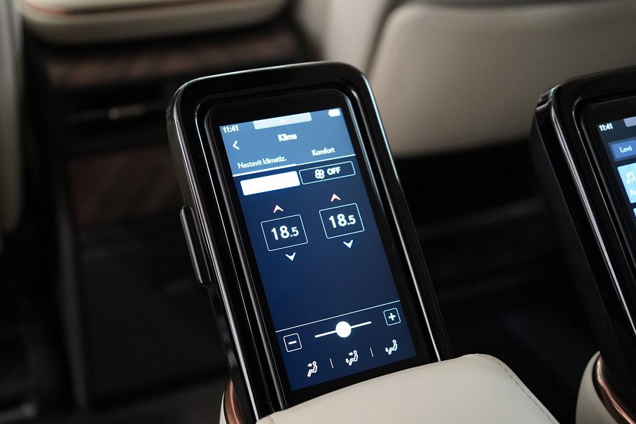 Lexus LM 350h  Luxury