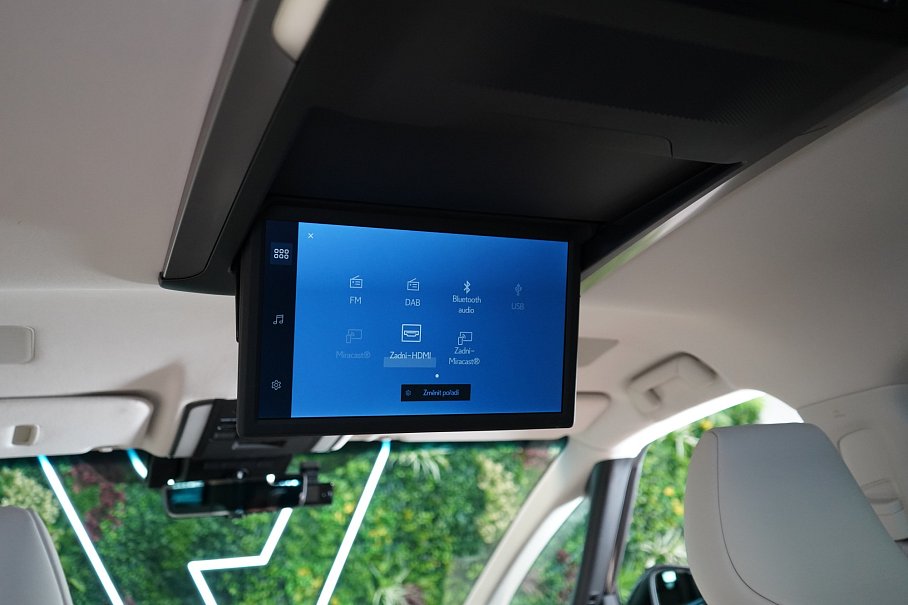 Lexus LM 350h  Luxury