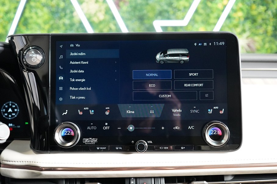 Lexus LM 350h  Luxury