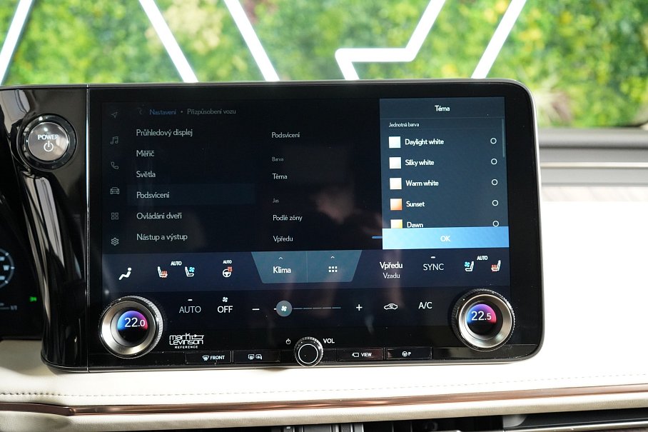 Lexus LM 350h  Luxury