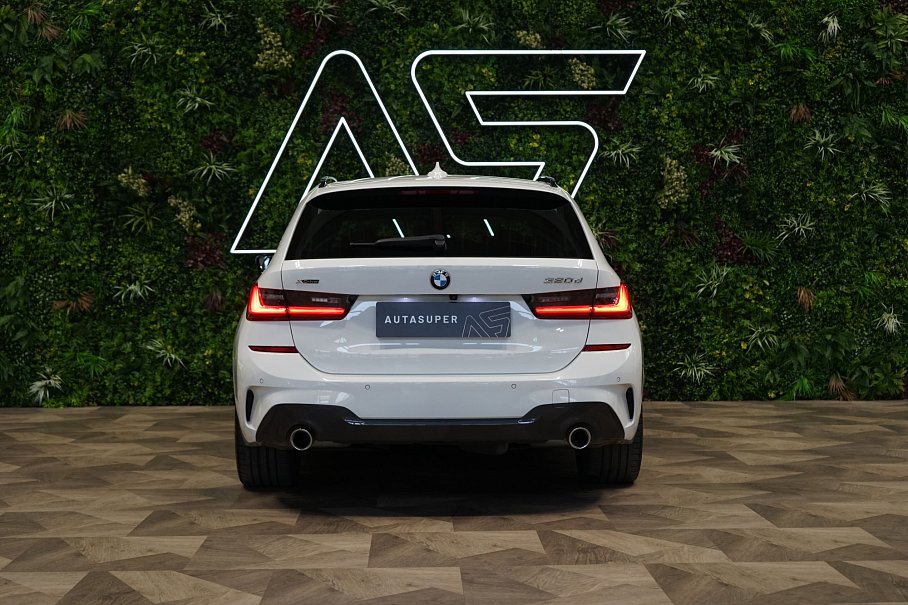 BMW Řada 3 320d xDrive Touring