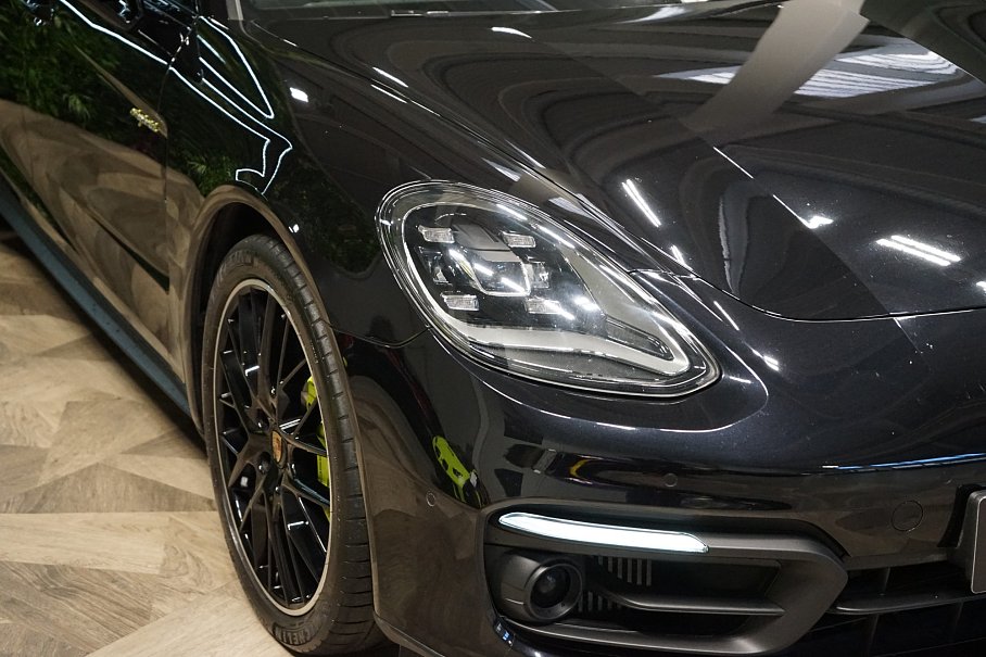 Porsche Panamera 4 E-Hybrid