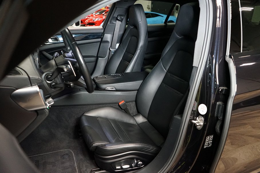 Porsche Panamera 4 E-Hybrid