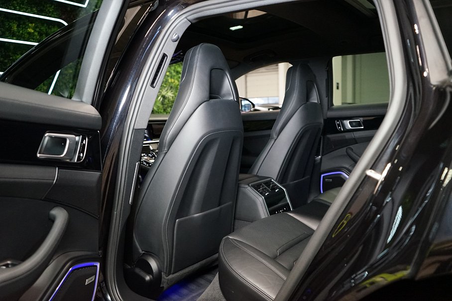 Porsche Panamera 4 E-Hybrid