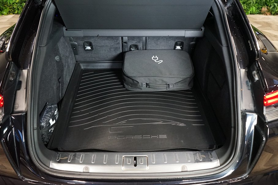 Porsche Panamera 4 E-Hybrid