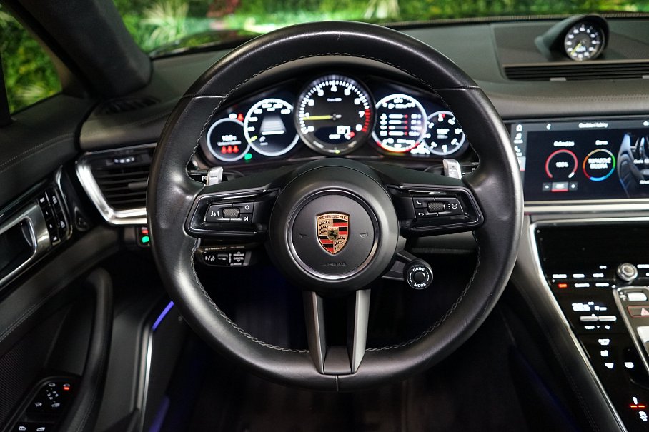 Porsche Panamera 4 E-Hybrid