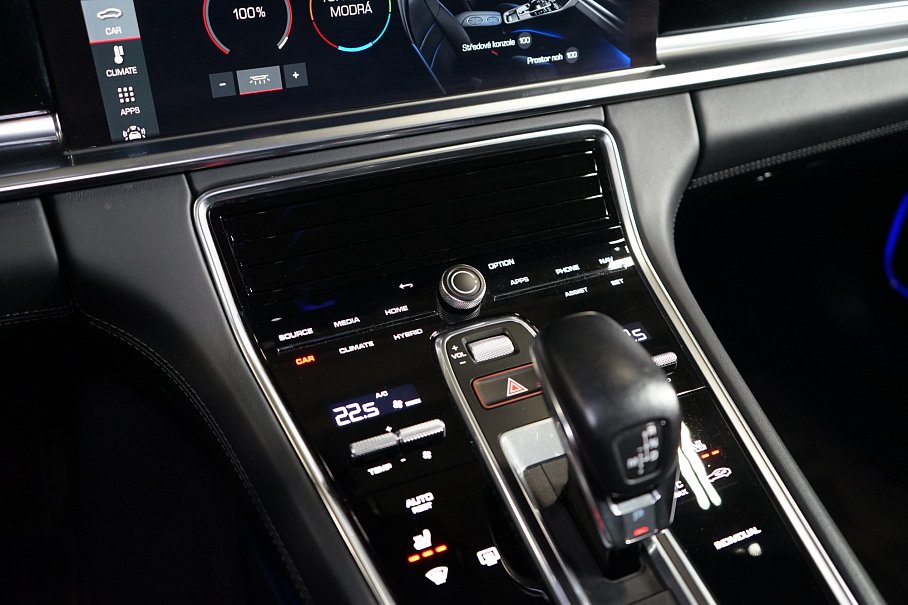 Porsche Panamera 4 E-Hybrid