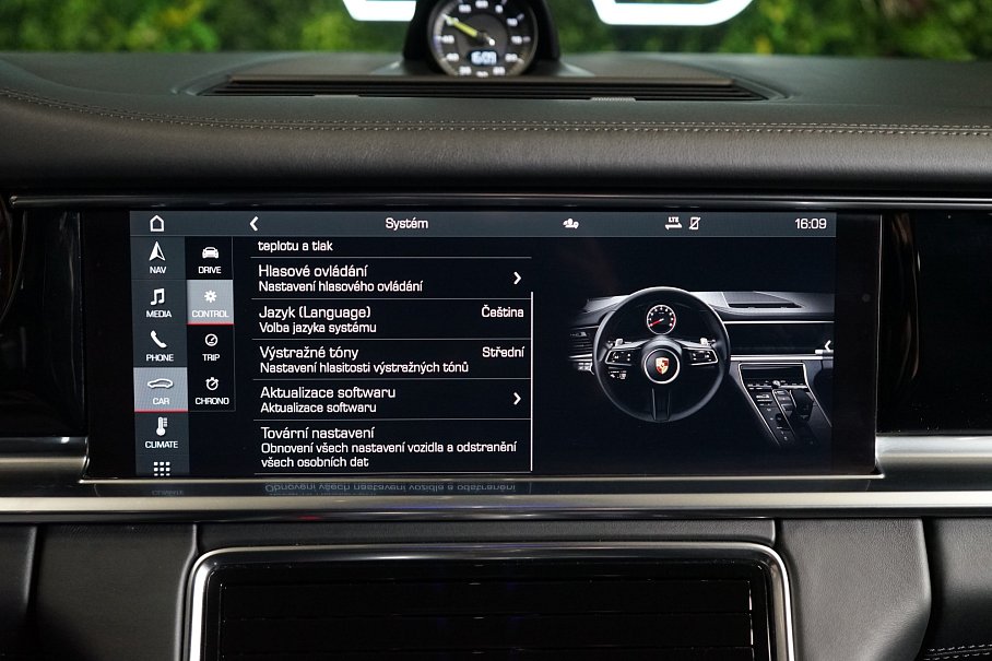 Porsche Panamera 4 E-Hybrid