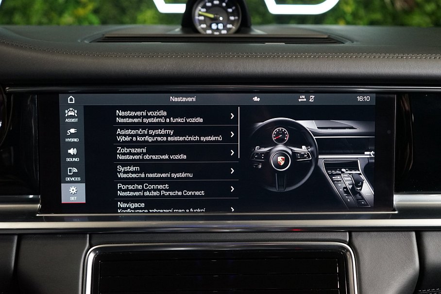 Porsche Panamera 4 E-Hybrid