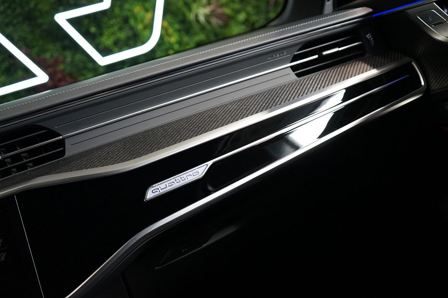 Audi RS 6 Avant PERFORMANCE TFSI quattro