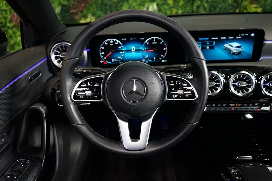 Mercedes-Benz Třída A 180d