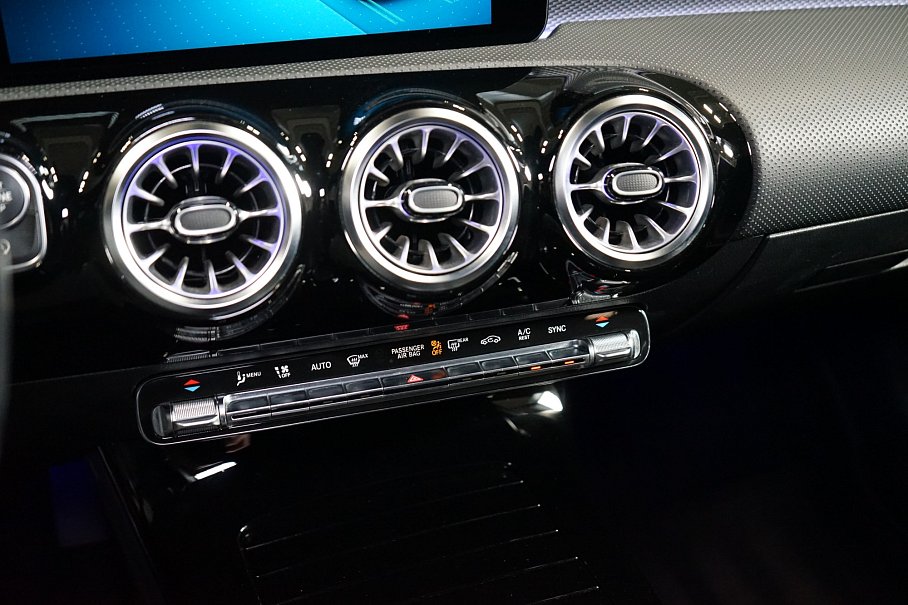 Mercedes-Benz Třída A 180d