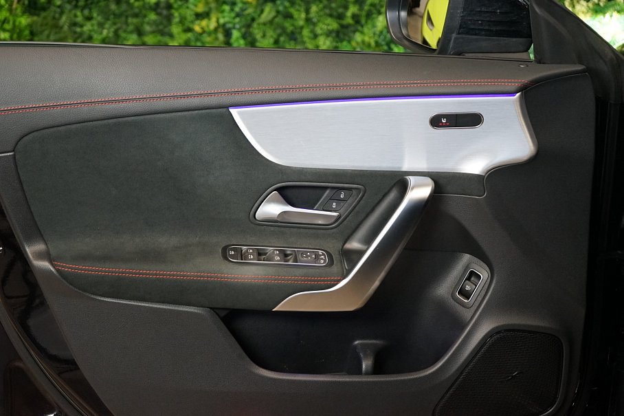 Mercedes-Benz CLA 200d