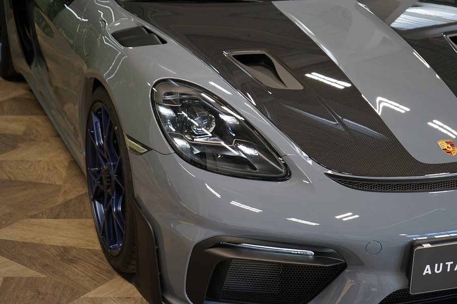 Porsche 718 Spyder RS Weissach