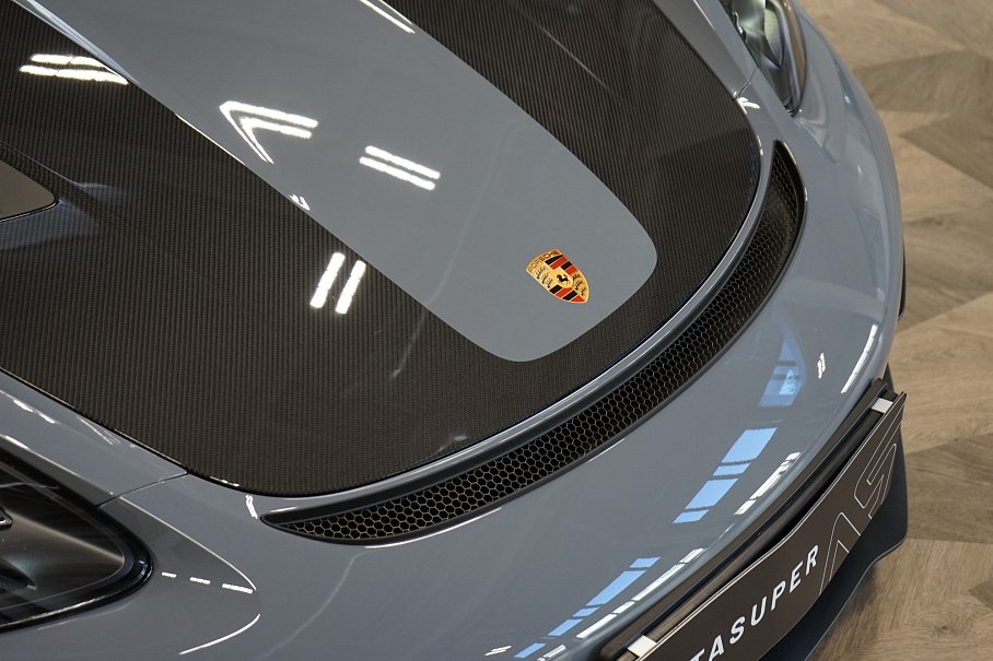 Porsche 718 Spyder RS Weissach