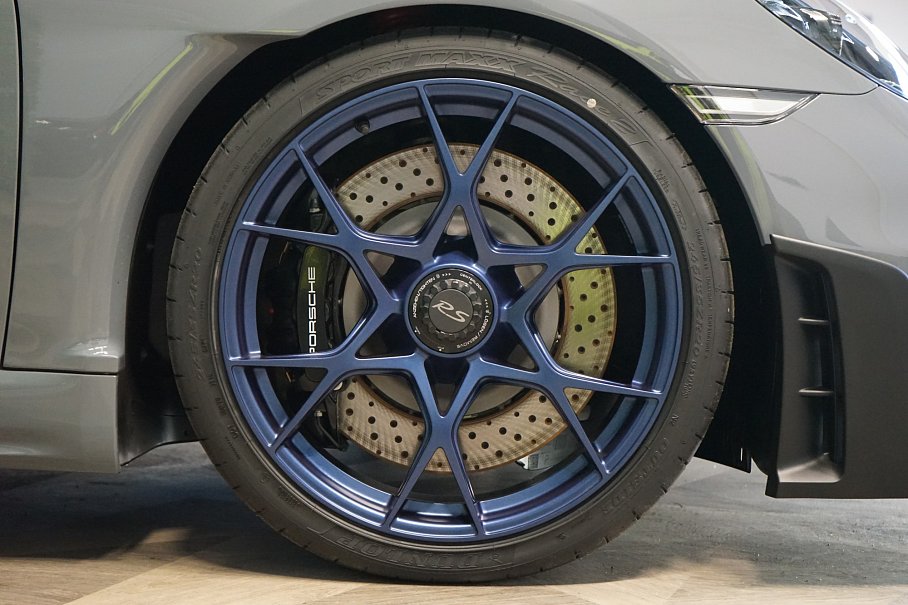 Porsche 718 Spyder RS Weissach