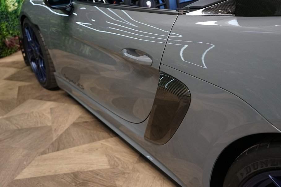 Porsche 718 Spyder RS Weissach