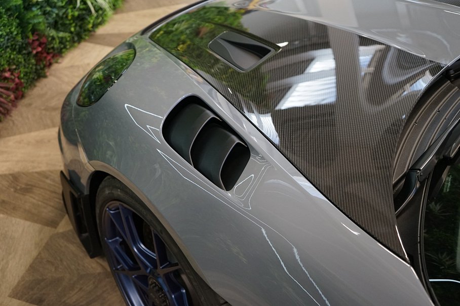 Porsche 718 Spyder RS Weissach