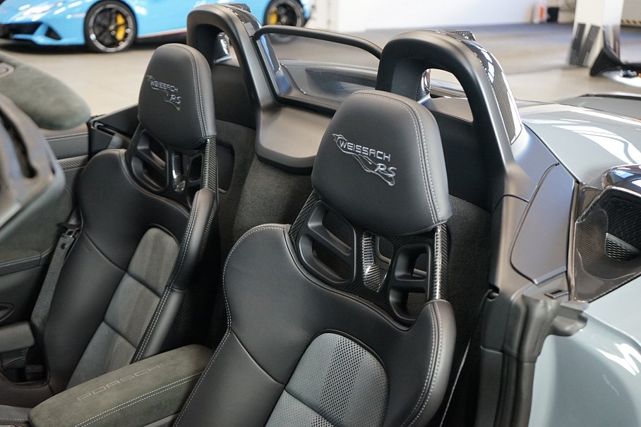 Porsche 718 Spyder RS Weissach